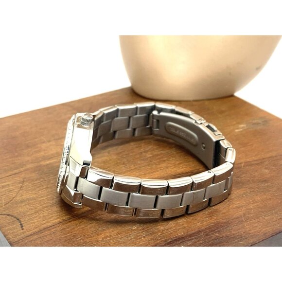 Caravelle by Bulova Women's Watch 43M120 Quartz Silver Dial Stainless Steel 28mm - Picture 8 of 13